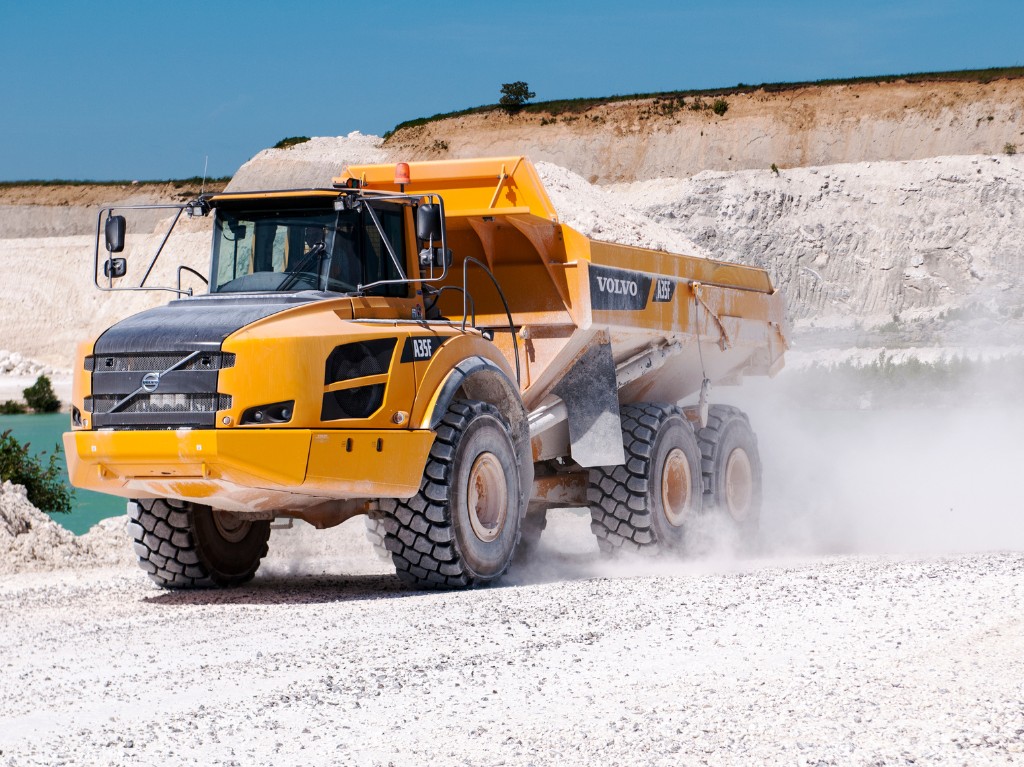 quad axle dump truck for sale